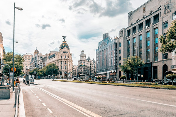 ¿Puedo aparcar dentro de la zona SER o M-30 con un coche sin etiqueta o pegatina medioambiental?