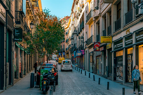 Límite de velocidad a 30 km/h en vías urbanas